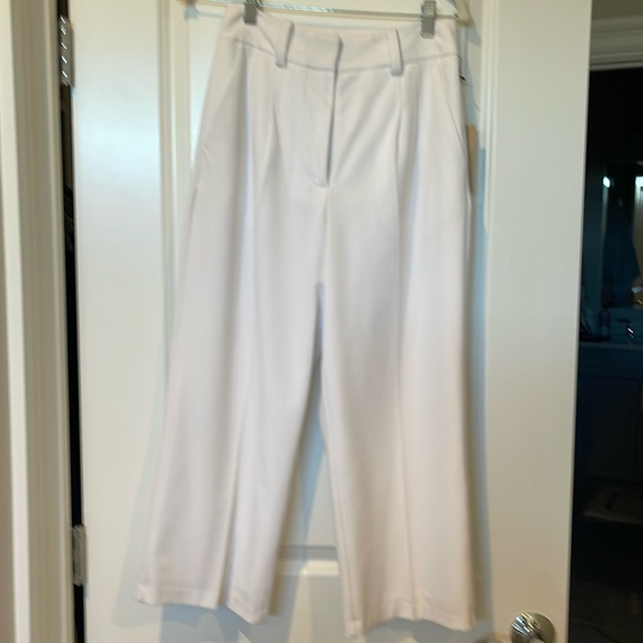Brand new Halogen White Crop pants - Picture 1 of 6